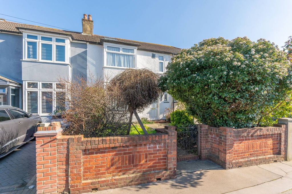 Property photo 2 of 18