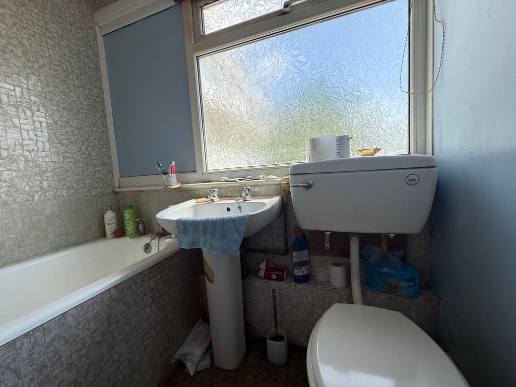 Property photo 3 of 6 Img_1869