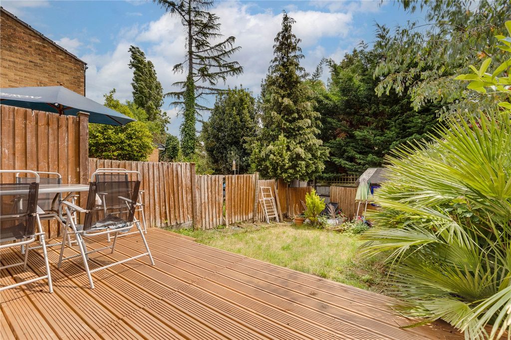 Property photo 2 of 16 Picture No. 12