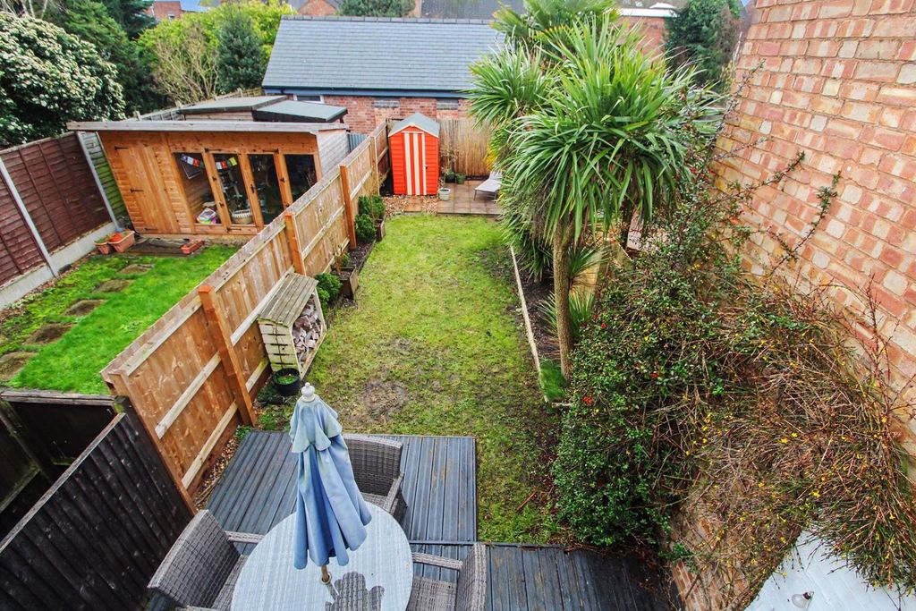 Property photo 2 of 16