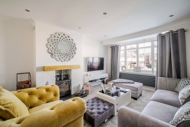 Property photo 3 of 12 Lounge Area