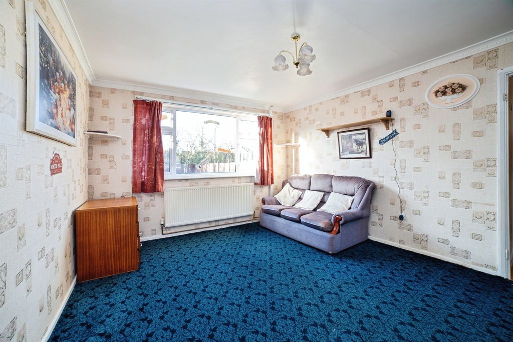 Property photo 3 of 20