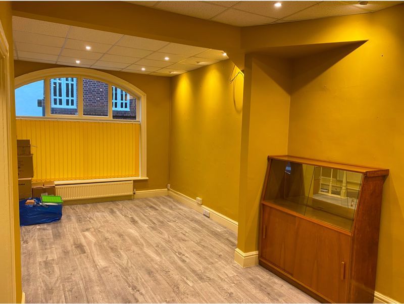 Property photo 1 of 14 Photo 10