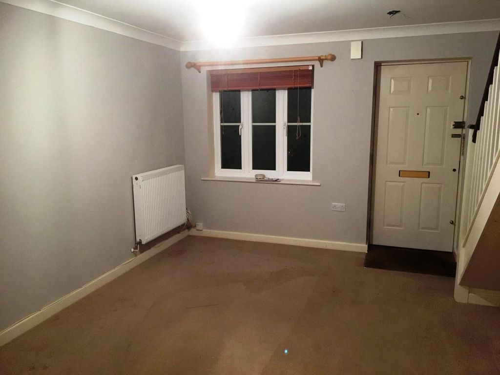Property photo 2 of 8 Living Room
