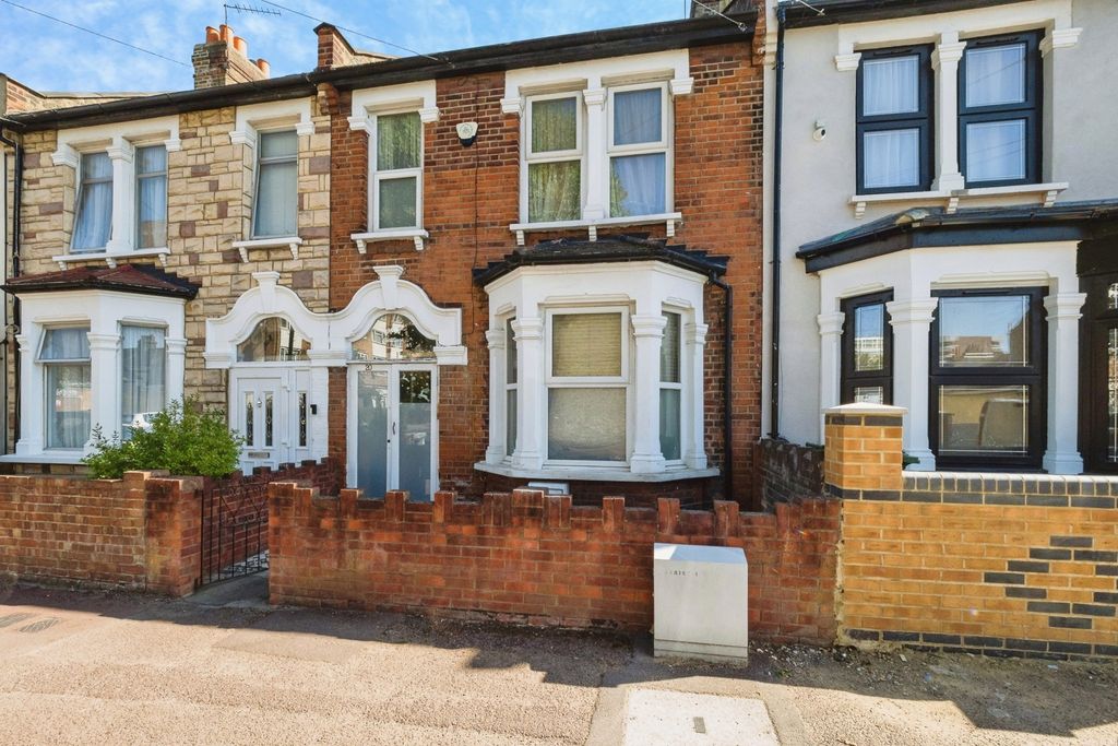 Property photo 1 of 18 Pbox-Img.Jpg