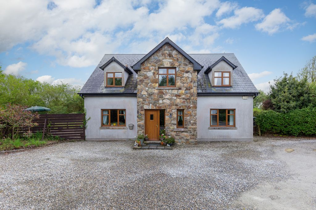 Property photo 1 of 39