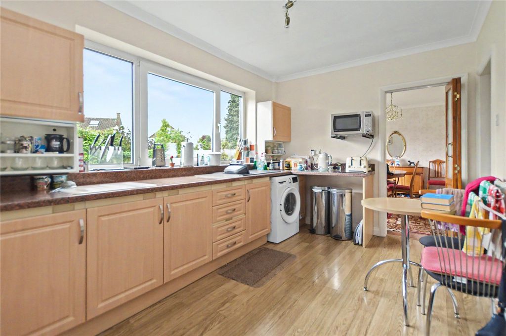 Property photo 3 of 24 Picture No. 37