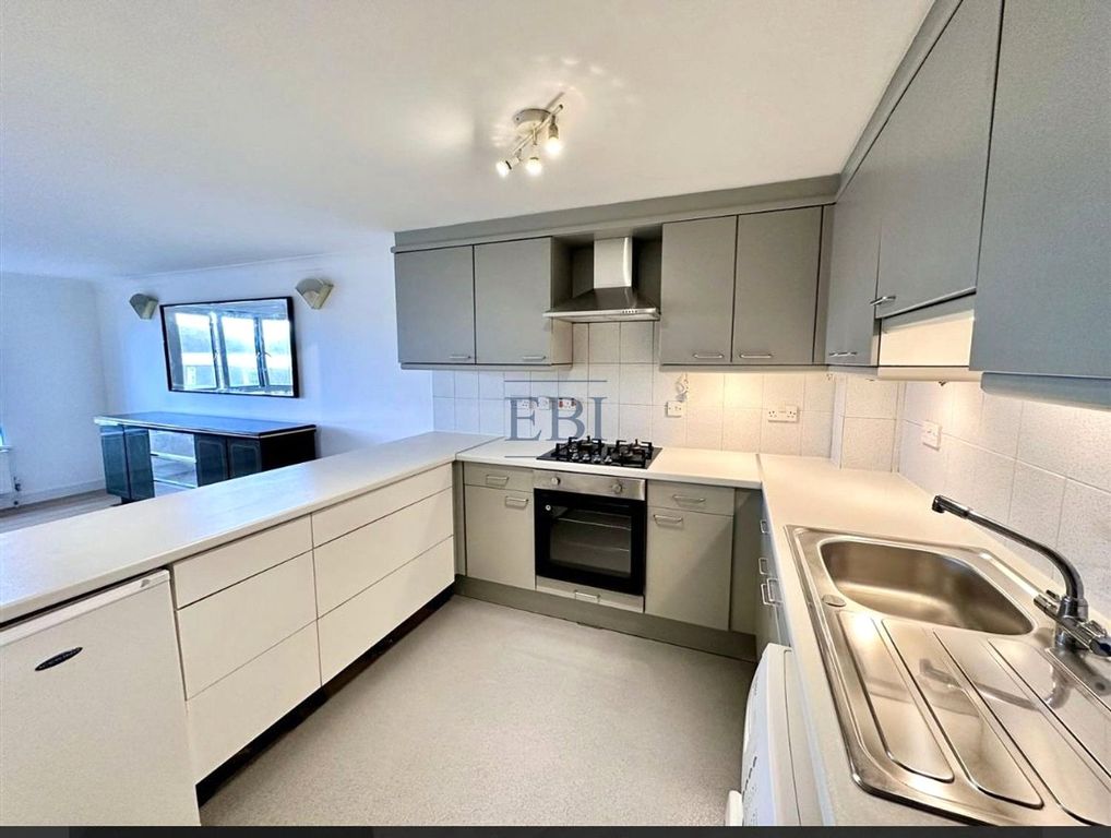 Property photo 3 of 17 Picture No. 27