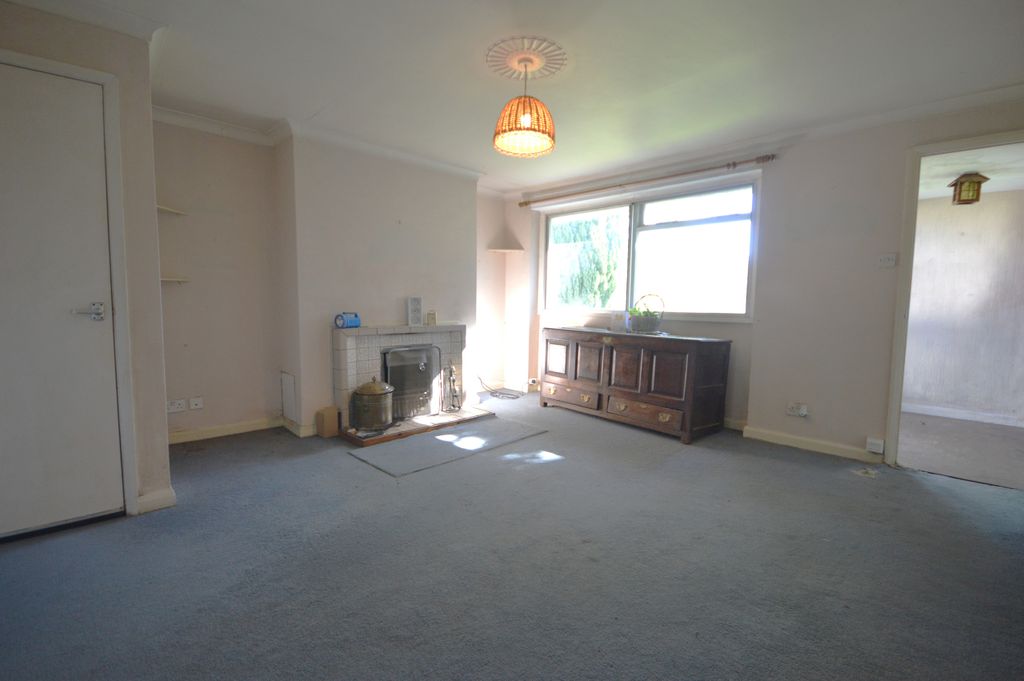 Property photo 3 of 11 Living Dining Room