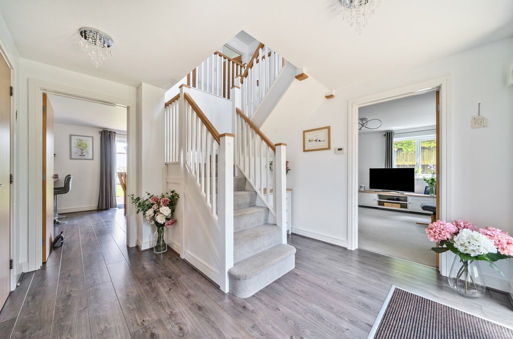 Property photo 3 of 22 3 - 1300724-2-683Dafc...