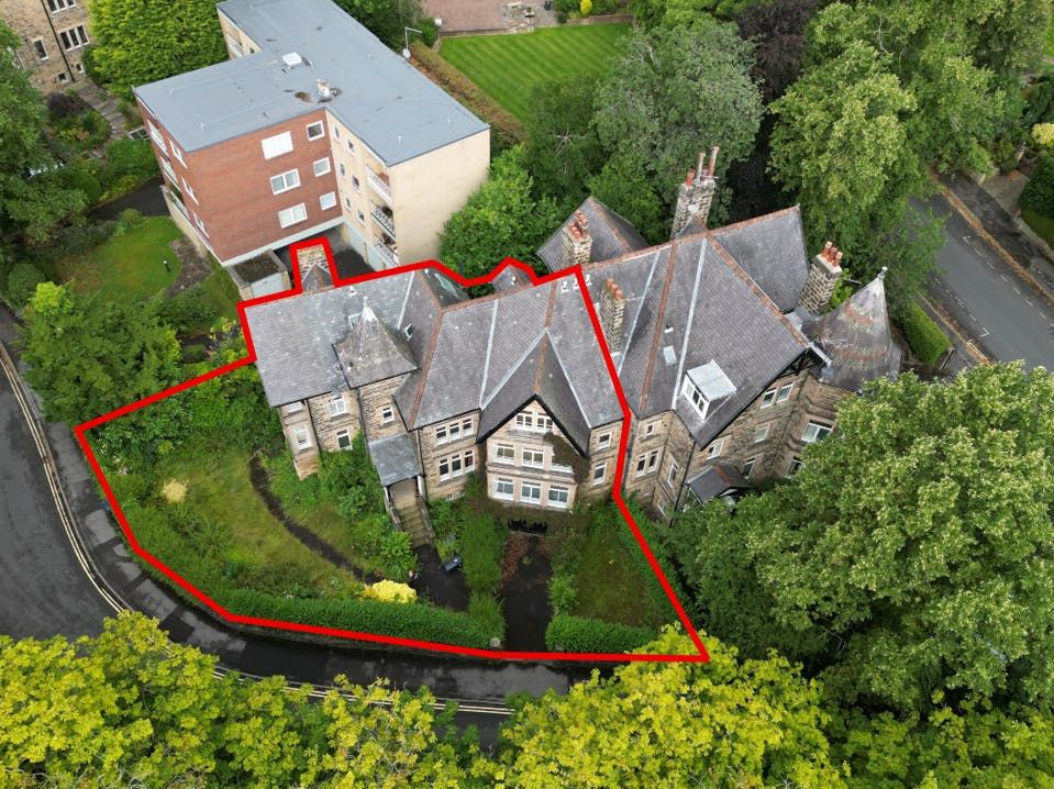 Property photo 1 of 10 Red Line Plan  2 Brunswick Drive Harrogate.Png