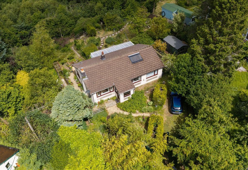 Property photo 1 of 43