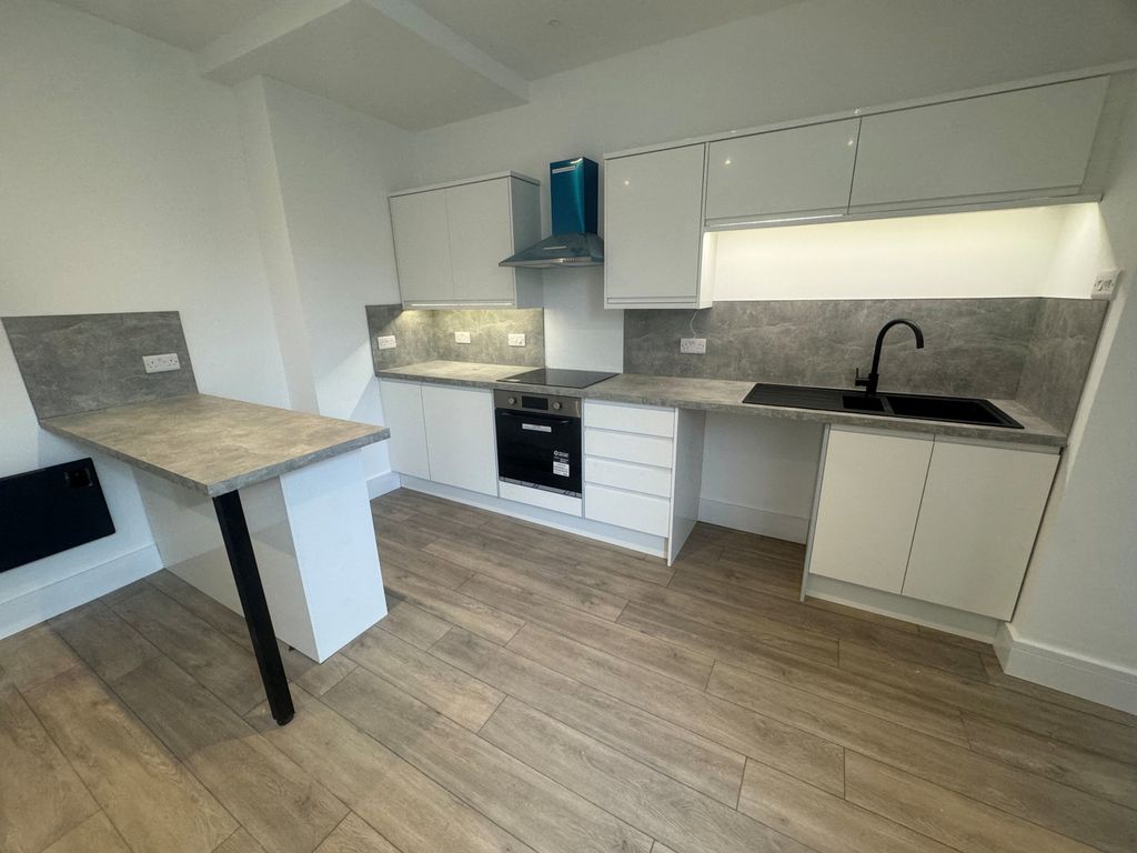 Property photo 1 of 3