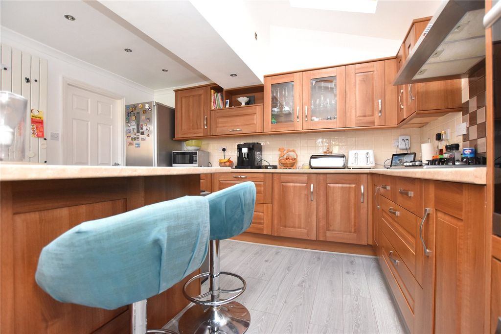 Property photo 2 of 20 Picture No. 25