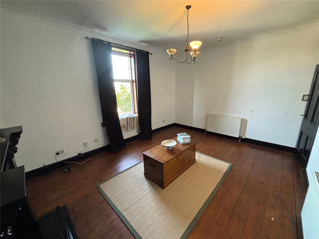 Property photo 2 of 12 Picture No. 06