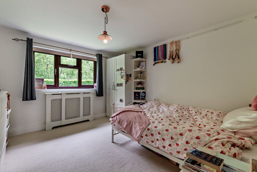 Additional image 8 of 5 bed detached house for saleWestley Mill, Binfield, Bracknell, Berkshire RG42