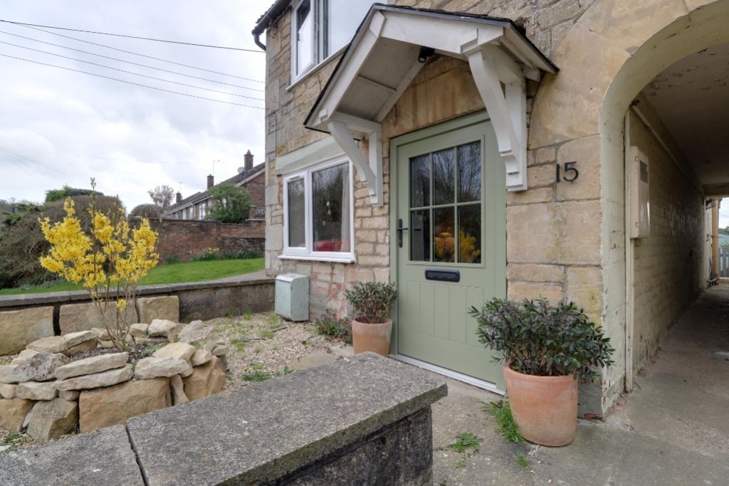 Property photo 1 of 16 Front View Of House