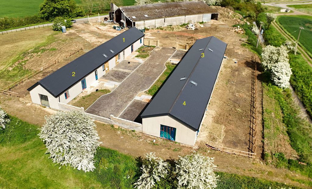 Property photo 3 of 10