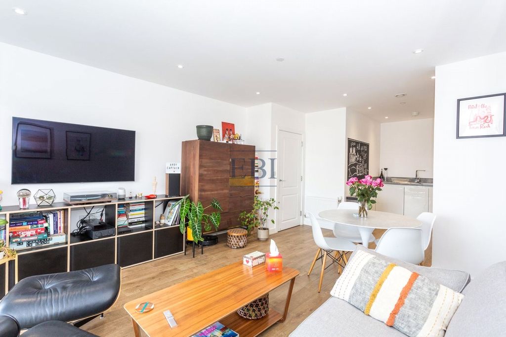 Property photo 3 of 21 Picture No. 42