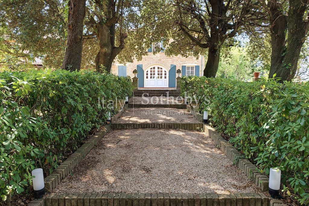 Property photo 2 of 56