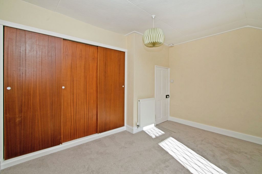 Property photo 2 of 17 Photo