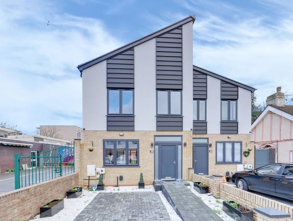 Property photo 1 of 23