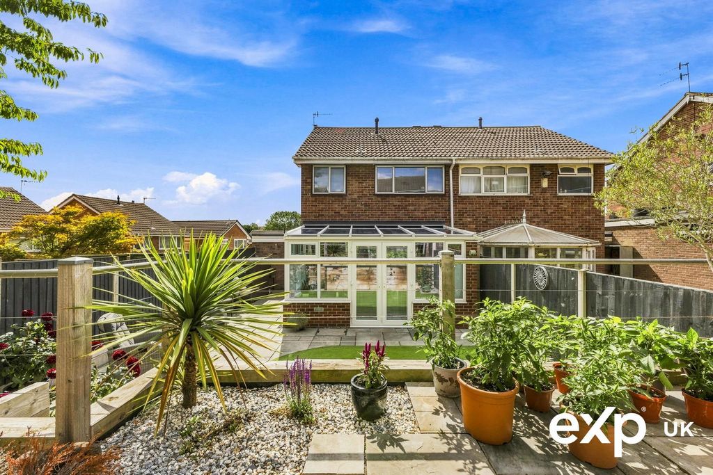Property photo 2 of 29
