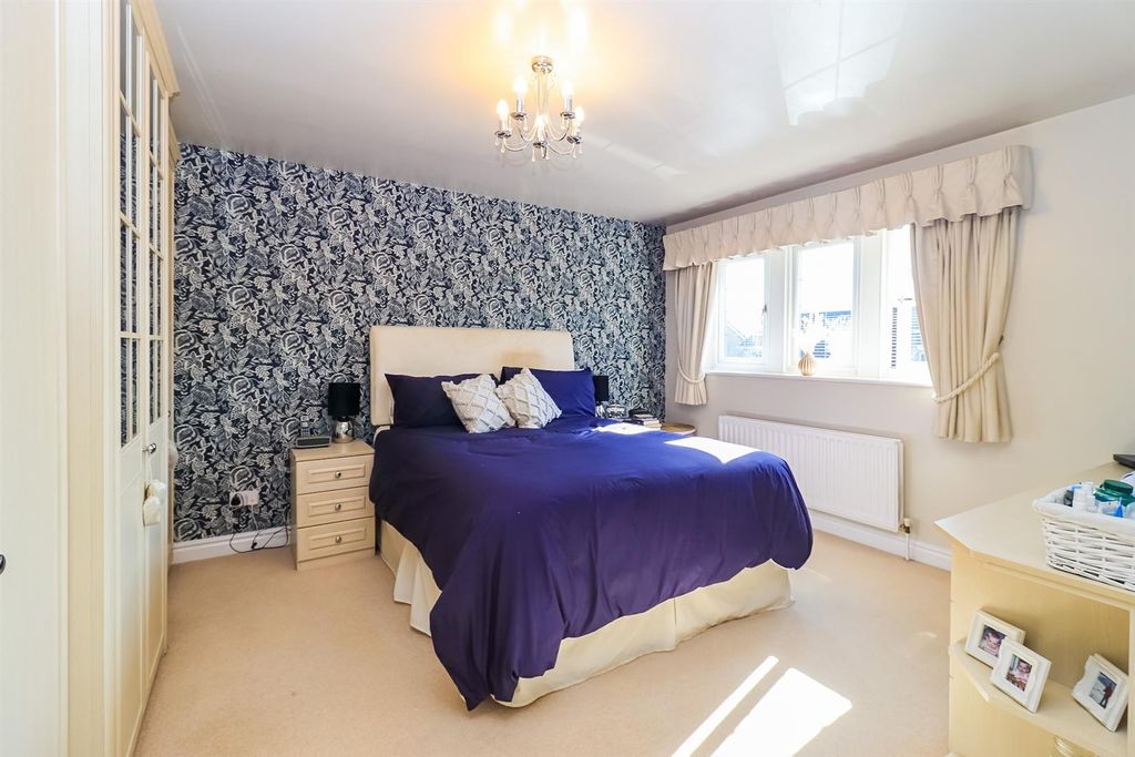 Additional image 8 of 4 bed detached house for saleManor Park, Dewsbury WF12