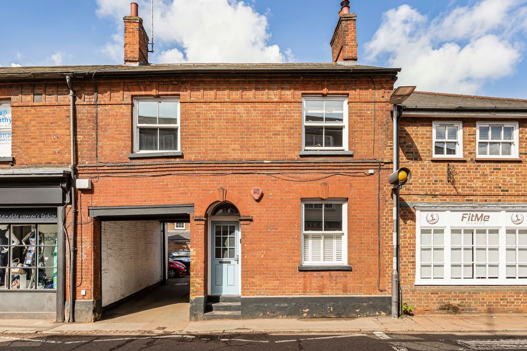 Property photo 1 of 12 External
