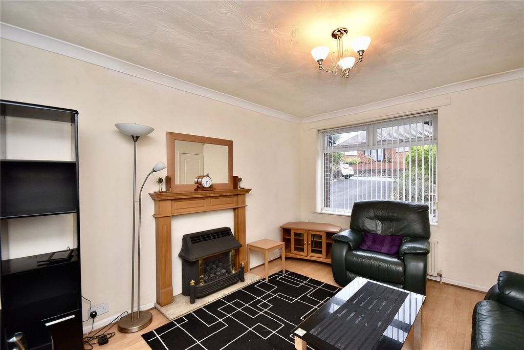 Property photo 3 of 17 Picture No. 25