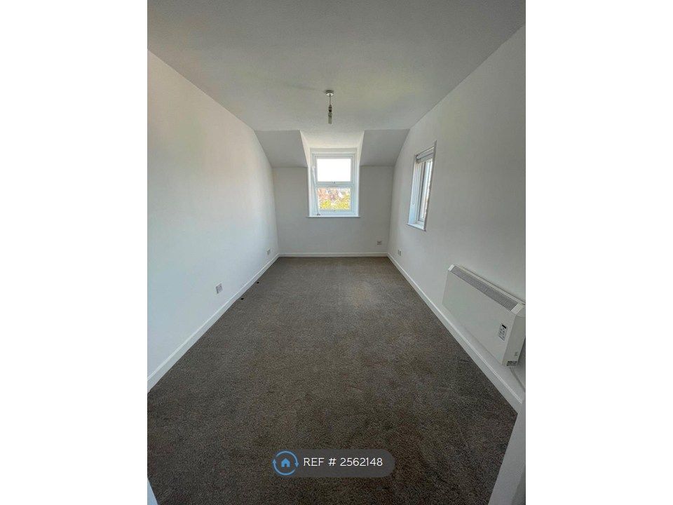 Property photo 2 of 7 Living Room