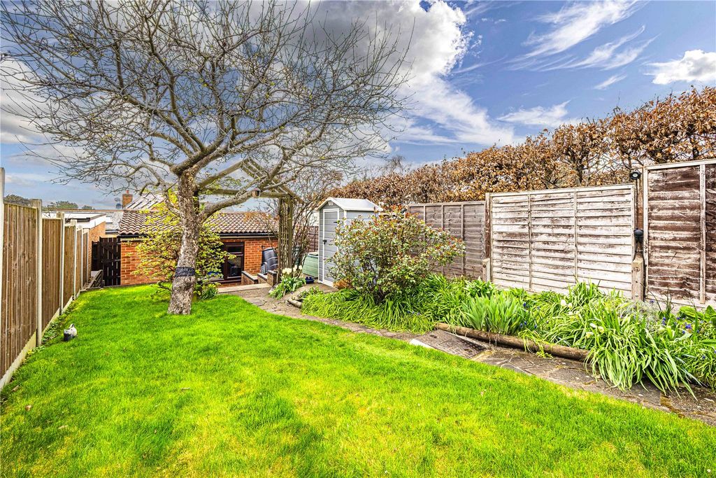 Additional image 19 of 3 bed semi-detached house for saleTring Road, Dunstable, Central Bedfordshire LU6