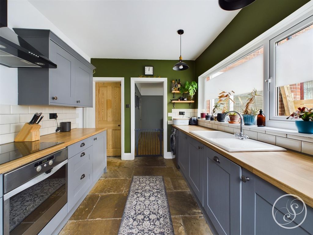 Property photo 2 of 35 Kitchen