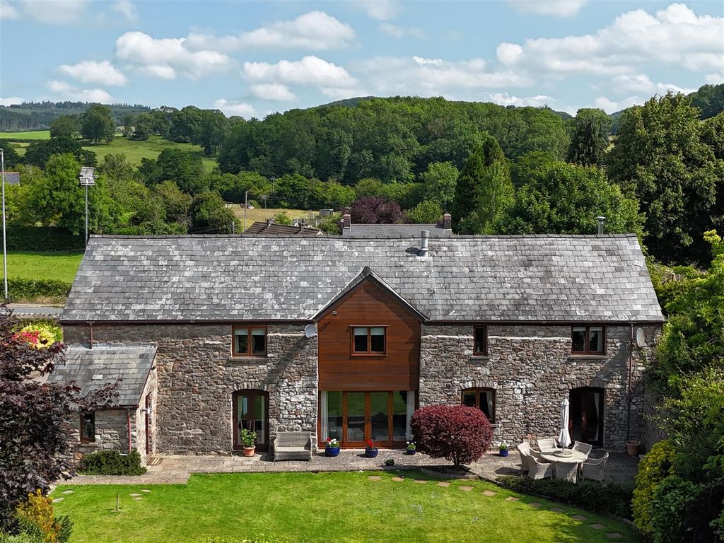 Property photo 1 of 29 Swallow Barn