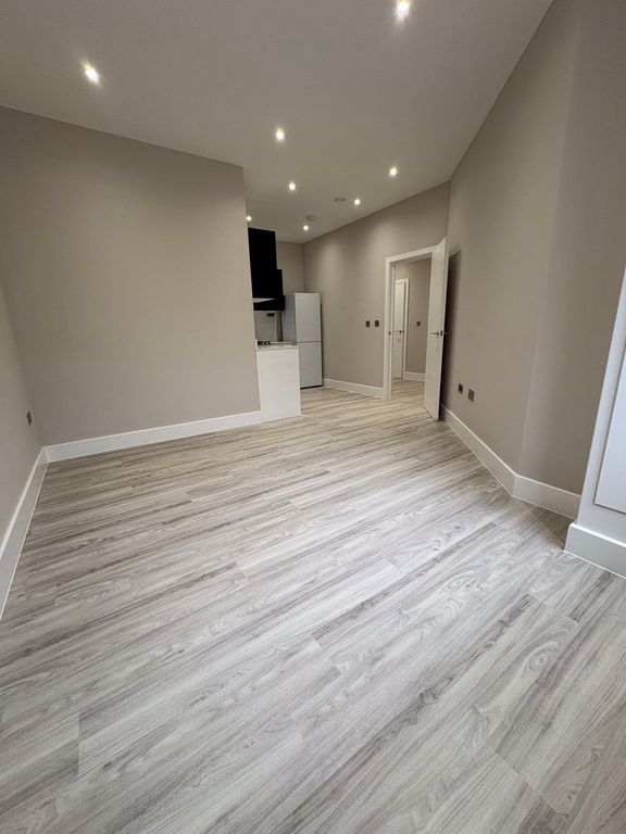 Property photo 2 of 7 Photo 9