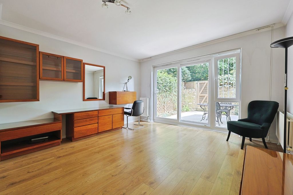 Property photo 2 of 8 Pbox-Img.Jpg
