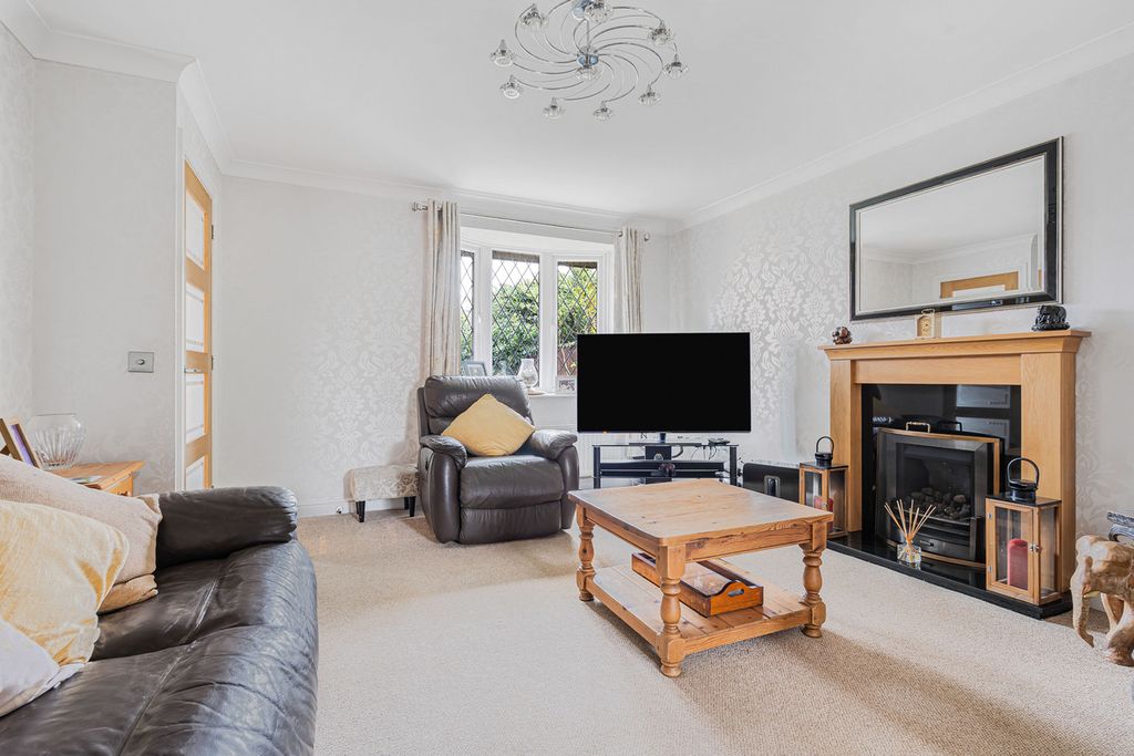 Property photo 3 of 24