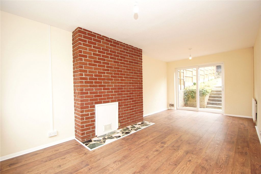 Property photo 3 of 10 Picture No. 12
