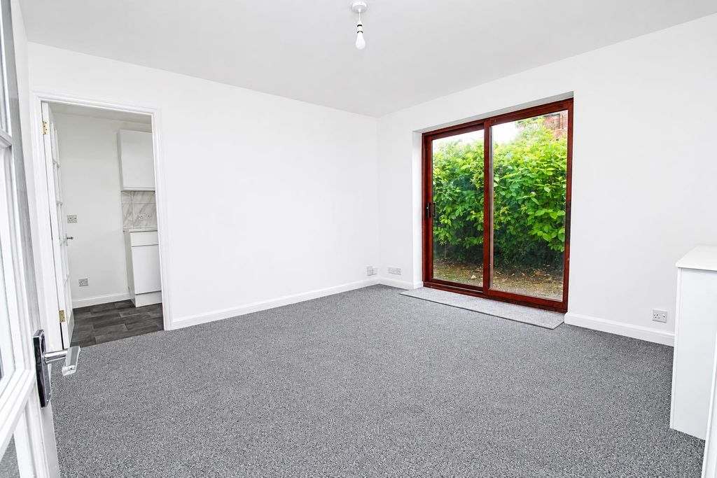 Property photo 3 of 10 8.Png