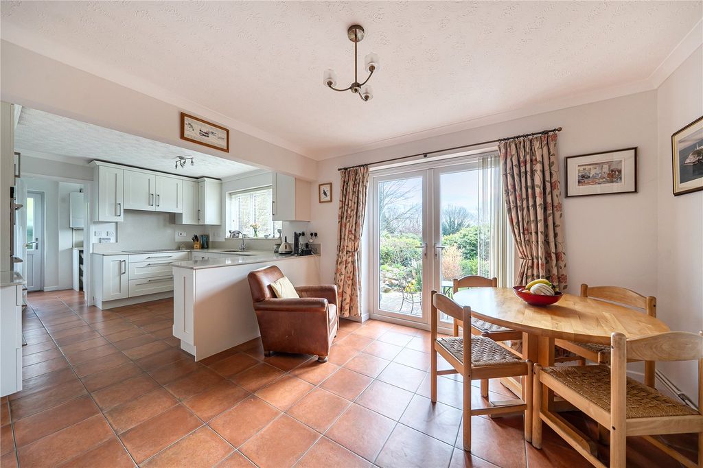 Property photo 3 of 17 Picture No. 14