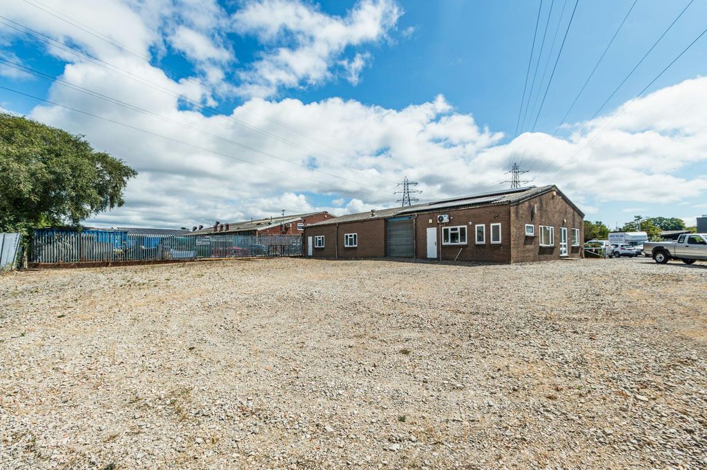 Property photo 2 of 8 17.Jpg