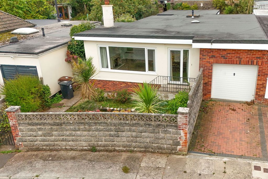 Property photo 2 of 16