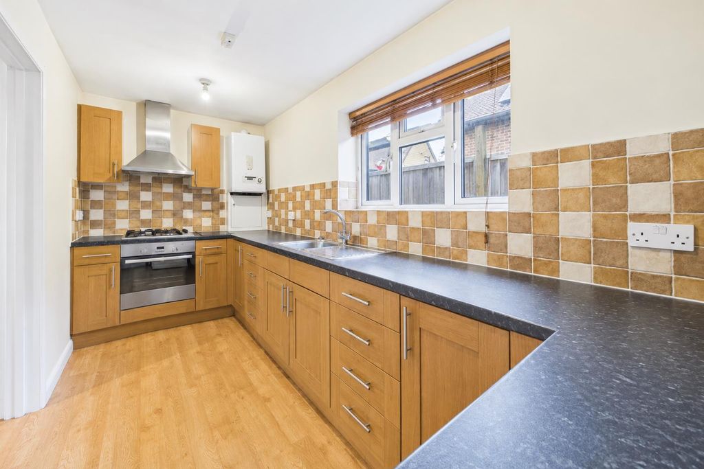 Property photo 2 of 5