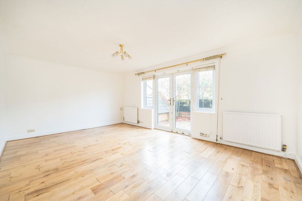 Property photo 2 of 6