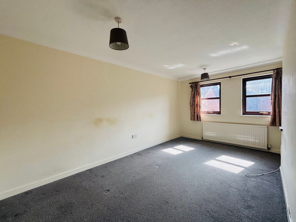 Property photo 3 of 9