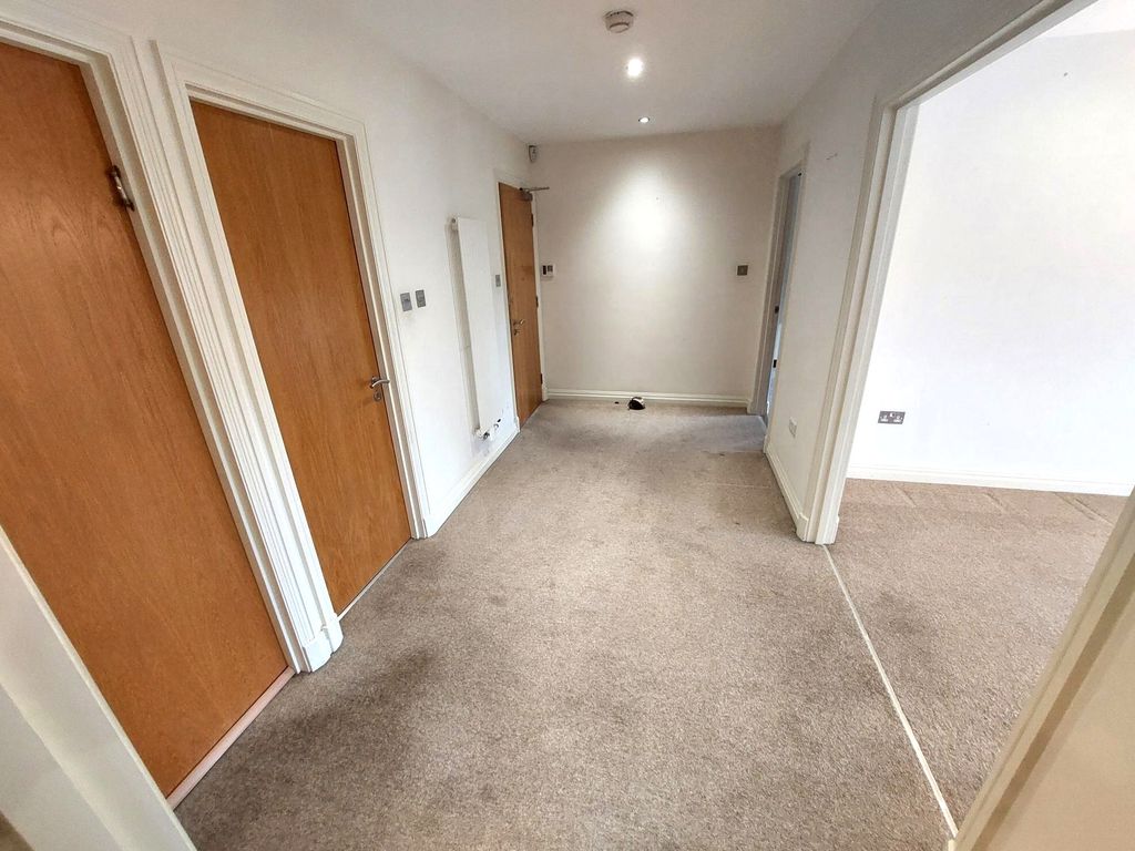 Property photo 3 of 29 20251022_125304