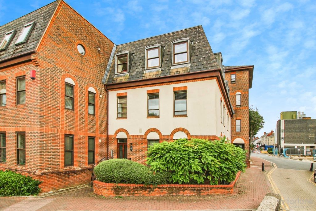 Property photo 1 of 7