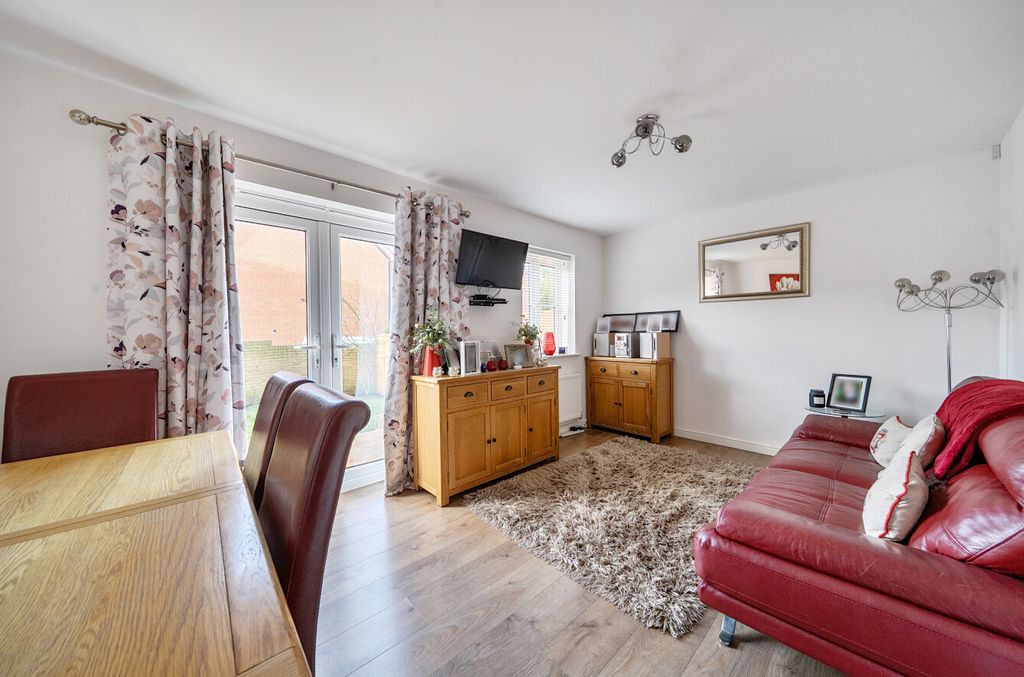 Property photo 2 of 17 1406082-17-697c94...