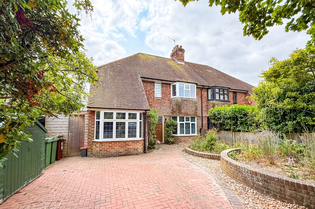 Property photo 1 of 28