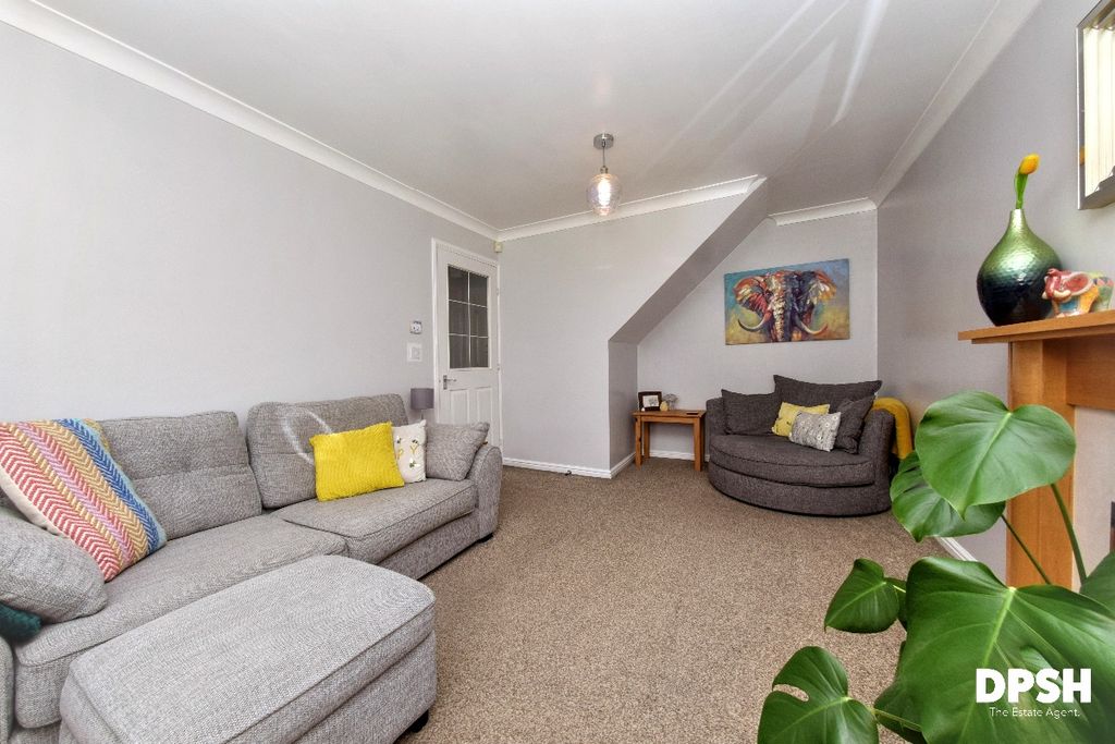 Property photo 3 of 33